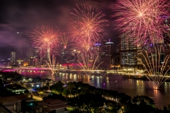 《Fireworks》  獲 Honour 獎     作者：李彩萍