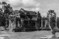 《Long Time Ago Cambodia》      獲Merit獎     作者：姜淑英