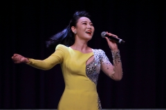 《SINGER》     獲 Merit 獎       作者：严岗