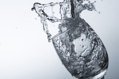 《A GLASS OF WATER 02》      獲Merit獎     作者：曹蕾