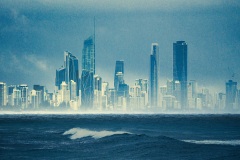 《Surfers Paradise》   获Merit 奖   作者：韦钢（A组）