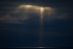 《The sky talk to the sea》   获Honour 奖   作者：张泽慧（A组）