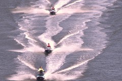 《speedboat trio》   获Merit奖   作者：黎文龙（AB组）
