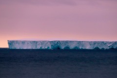 《tabular iceberg》   获Honour奖   作者：吴子明（A组）