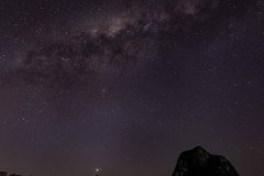 《Milky way over Tibrogargan》   获Honour奖   作者：王惠珍（B组）