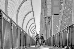 《Walk across Story Bridge》   获Merit奖   作者：田利平（AB组）